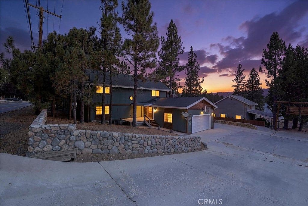 Big Bear Lake House with Hot Tub and EV Charger