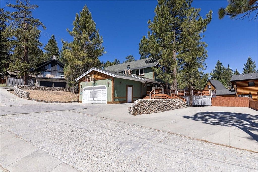 Big Bear Lake House with Hot Tub and EV Charger